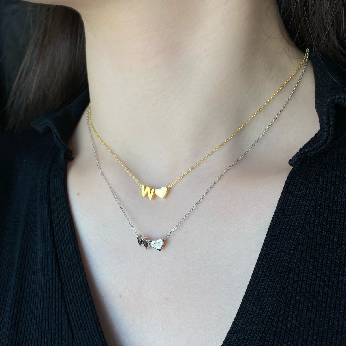 Cadena baño Oro 18K con Dije corazón y letra W
