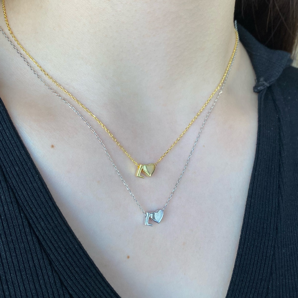 Cadena baño de Oro 18K con dije corazón y letra L