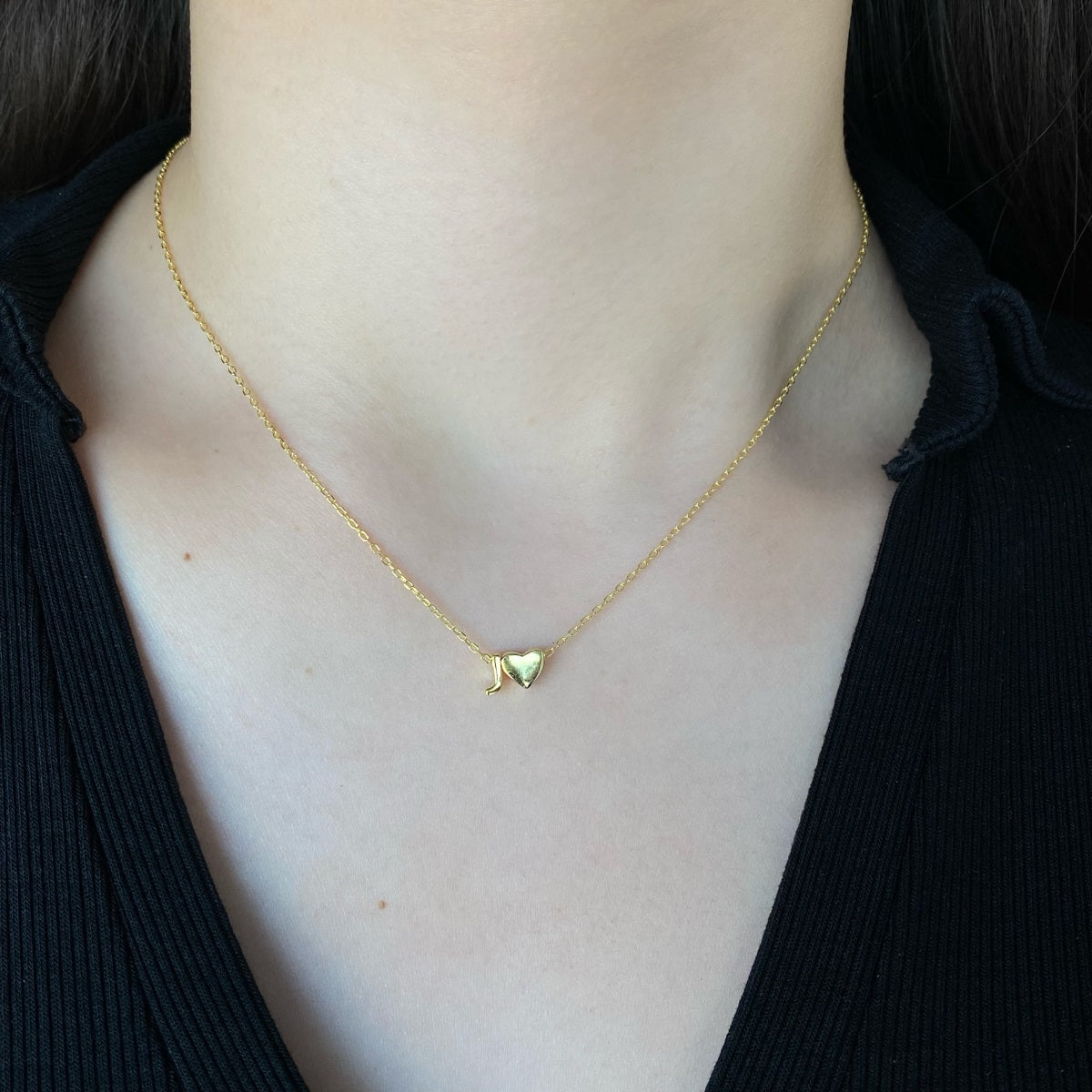 Cadena baño Oro 18 K con dije corazón y letra J