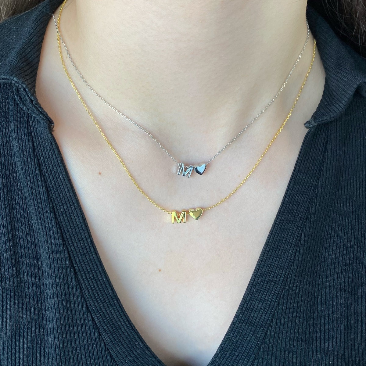 Cadena baño Oro 18K con dije corazón y letra M