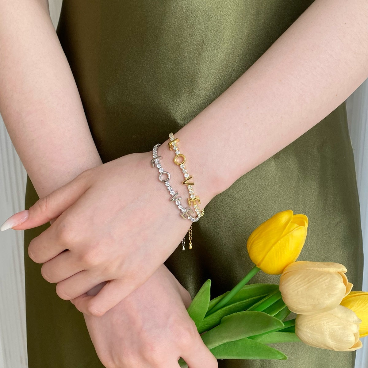 Pulsera LOVE baño de oro 18 K sobre Plata 925-Zirconias