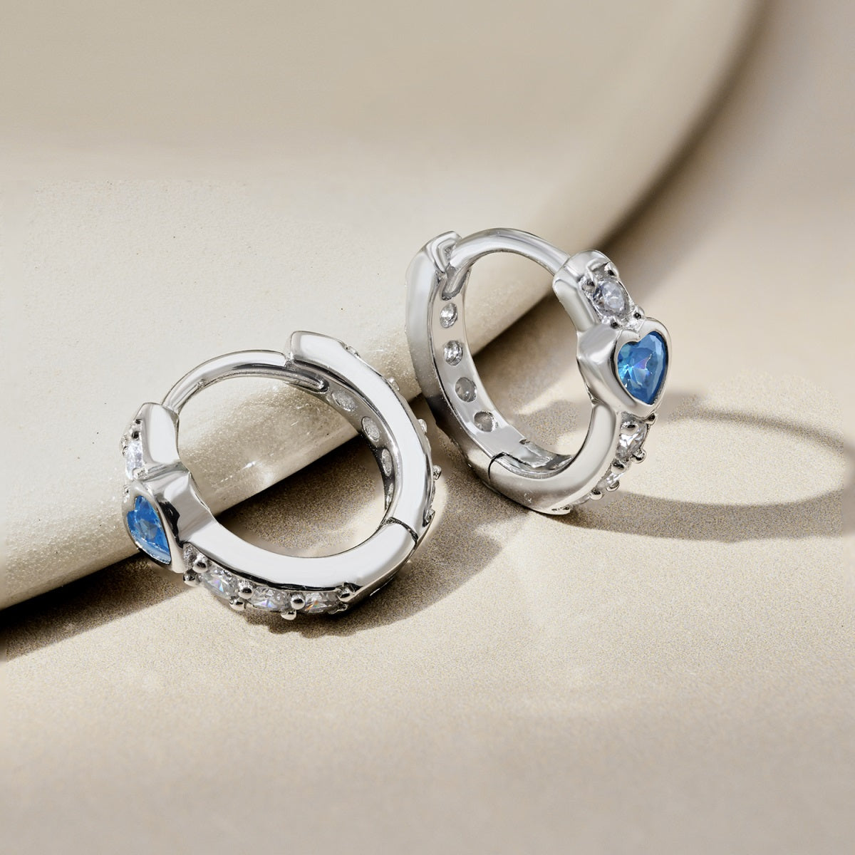 Arracada plata -zirconias blanca y azul