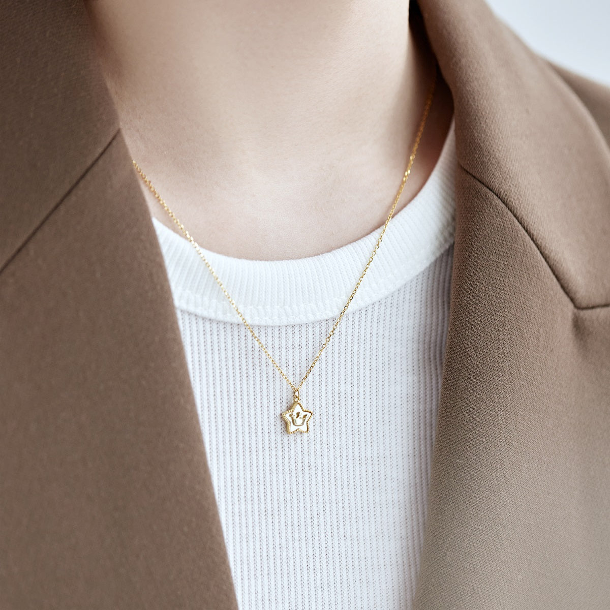 Cadena baño Oro 18 K con dije estrella-corona