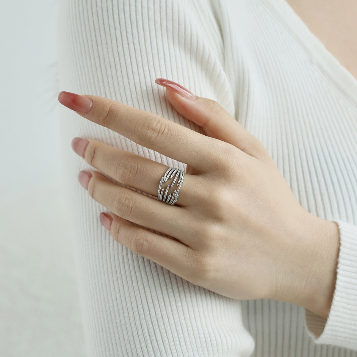 Anillo Plata-zirconias blancas asimétrico